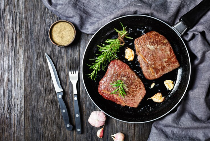 best way to cook a steak indoors