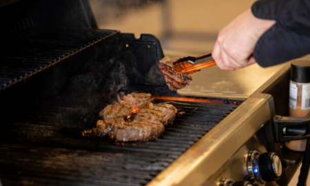 best way to cook a steak indoors